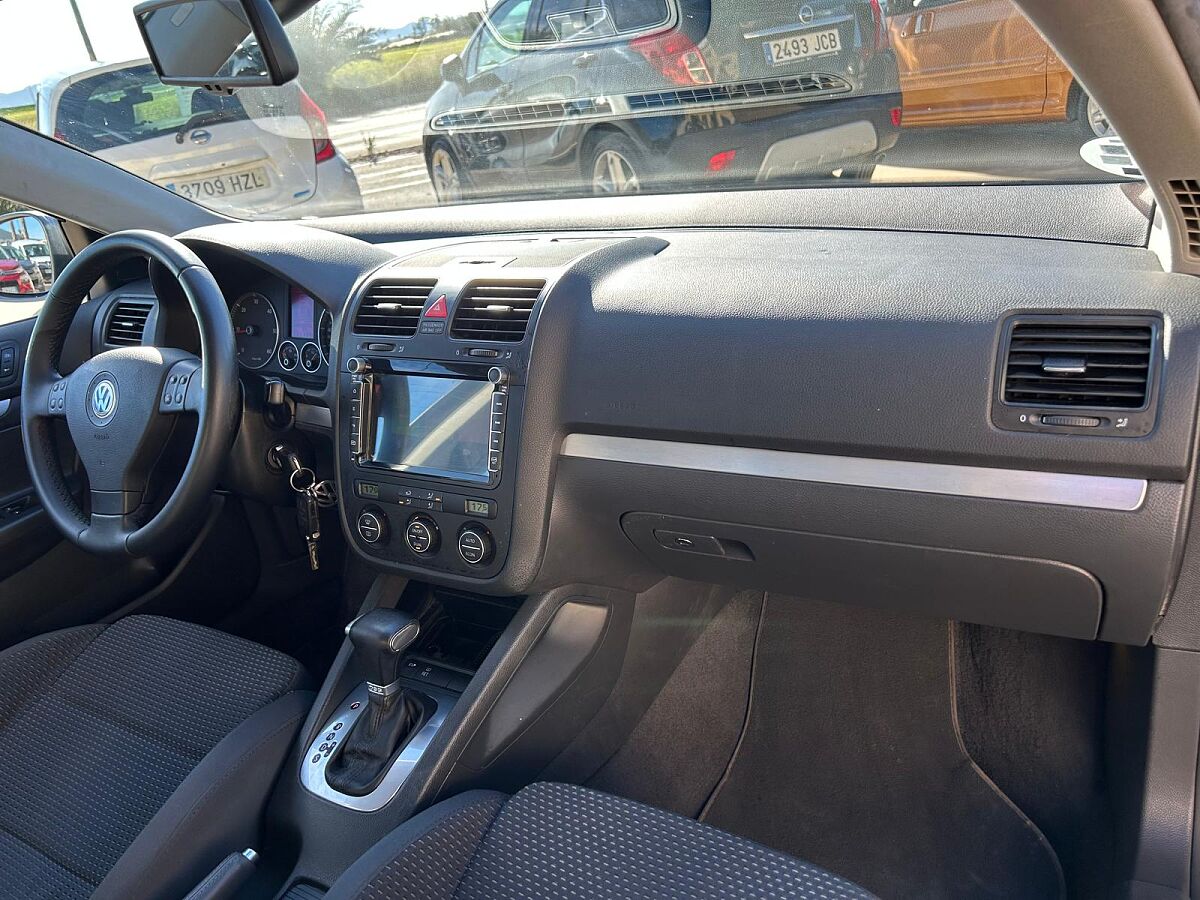 VOLKSWAGEN JETTA ADVANCE 2.0 TDI AUT0 SPANISH LHD IN SPAIN 115000 MILES 2006